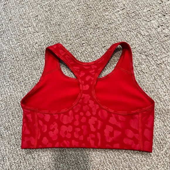 Red Leopard Nike Pro Set - Picture 3 of 3